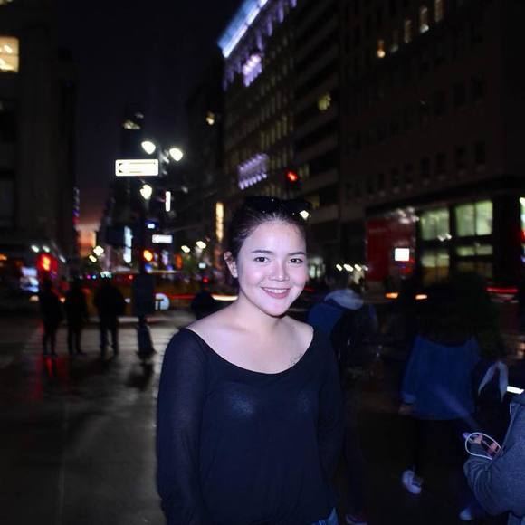 Meet your Posher, Hirlanlla - Picture 1 of 1